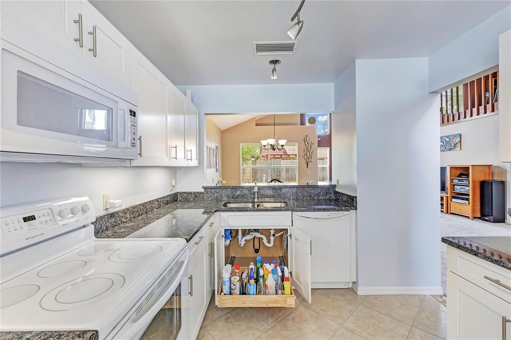 For Sale: $410,000 (3 beds, 2 baths, 1740 Square Feet)
