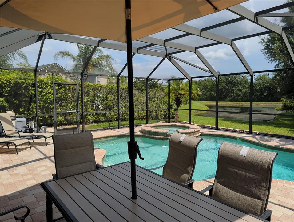 En Venta: $444,500 (4 camas, 2 baños, 1879 Pies cuadrados)