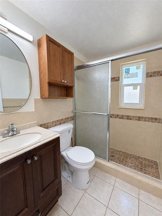 For Rent: $2,000 (4 beds, 2 baths, 1346 Square Feet)