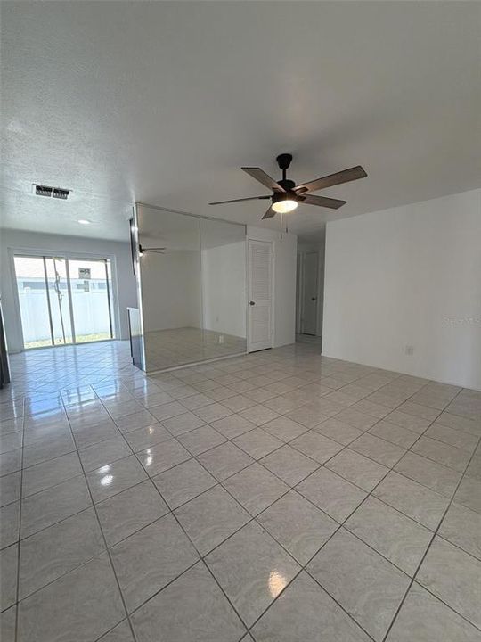 For Rent: $2,000 (4 beds, 2 baths, 1346 Square Feet)