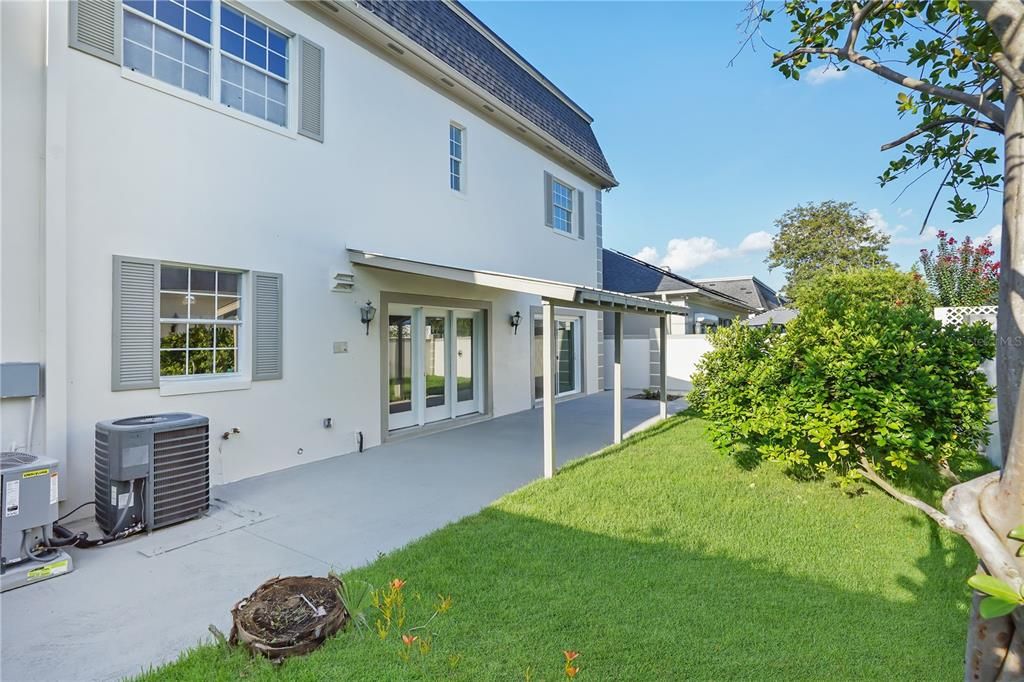 En Venta: $695,000 (3 camas, 2 baños, 2398 Pies cuadrados)