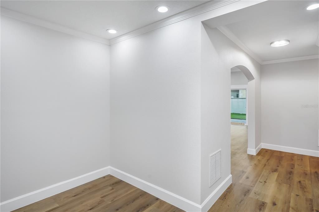 En Venta: $695,000 (3 camas, 2 baños, 2398 Pies cuadrados)