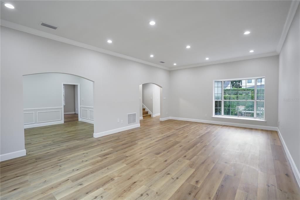 En Venta: $695,000 (3 camas, 2 baños, 2398 Pies cuadrados)