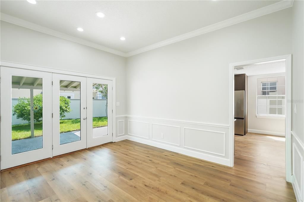 En Venta: $695,000 (3 camas, 2 baños, 2398 Pies cuadrados)