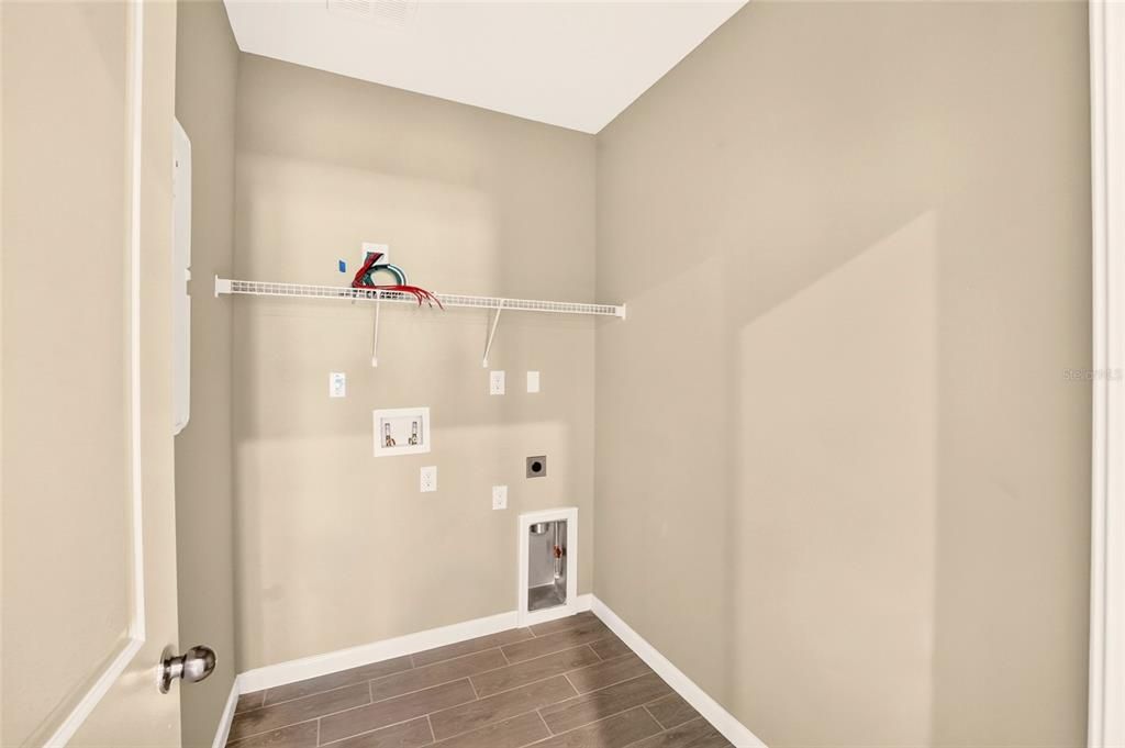 For Sale: $423,999 (4 beds, 3 baths, 2242 Square Feet)