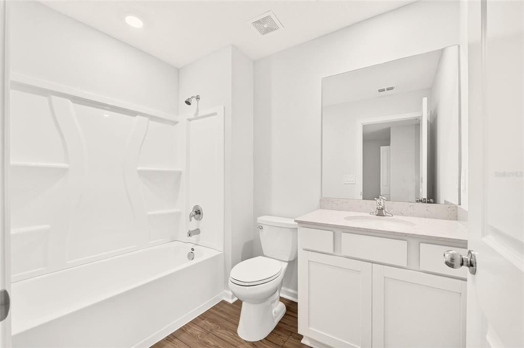 For Sale: $294,999 (3 beds, 2 baths, 1663 Square Feet)