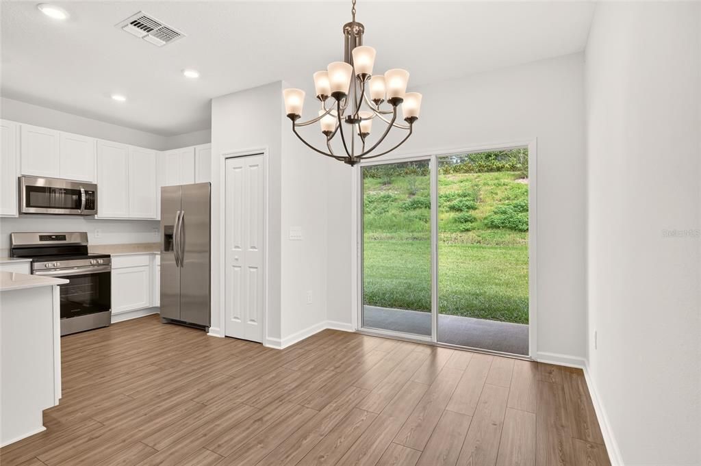 For Sale: $294,999 (3 beds, 2 baths, 1663 Square Feet)