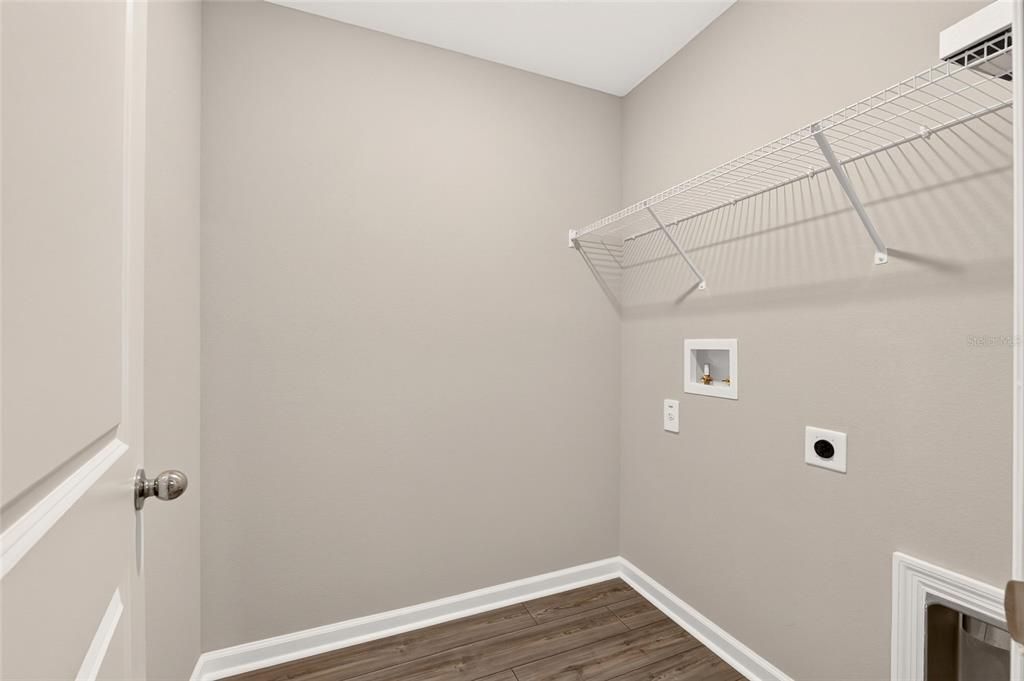 For Sale: $294,999 (3 beds, 2 baths, 1796 Square Feet)