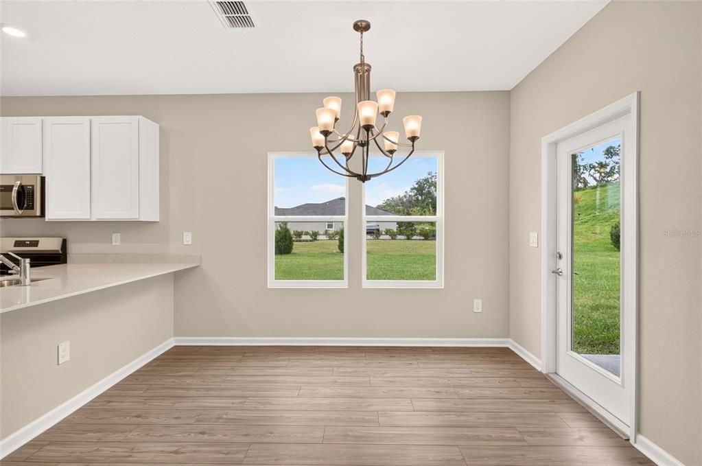 For Sale: $294,999 (3 beds, 2 baths, 1796 Square Feet)