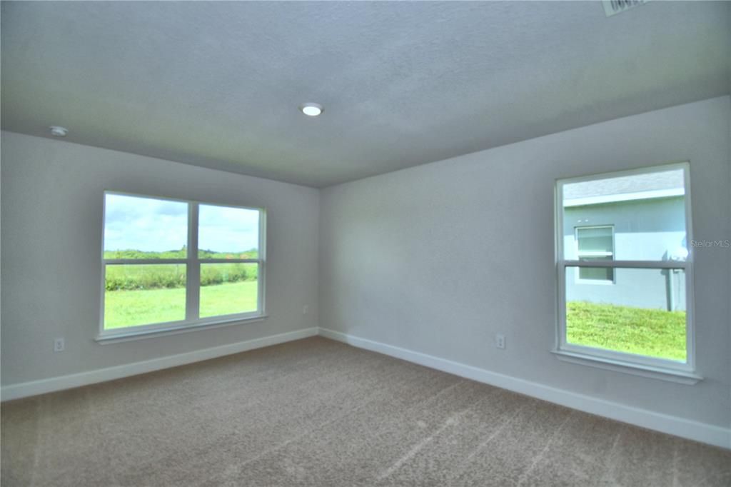 For Sale: $351,863 (4 beds, 2 baths, 1755 Square Feet)