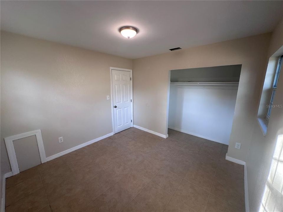 Activo con contrato: $309,900 (3 camas, 1 baños, 1075 Pies cuadrados)