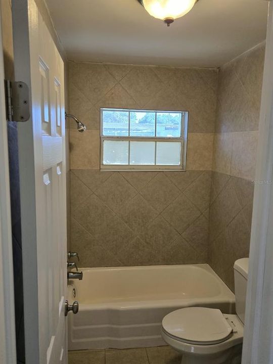 En Venta: $309,900 (3 camas, 1 baños, 1075 Pies cuadrados)