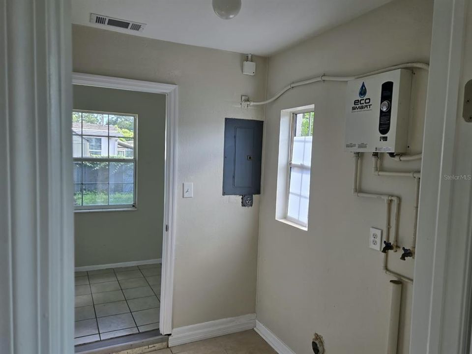 En Venta: $309,900 (3 camas, 1 baños, 1075 Pies cuadrados)