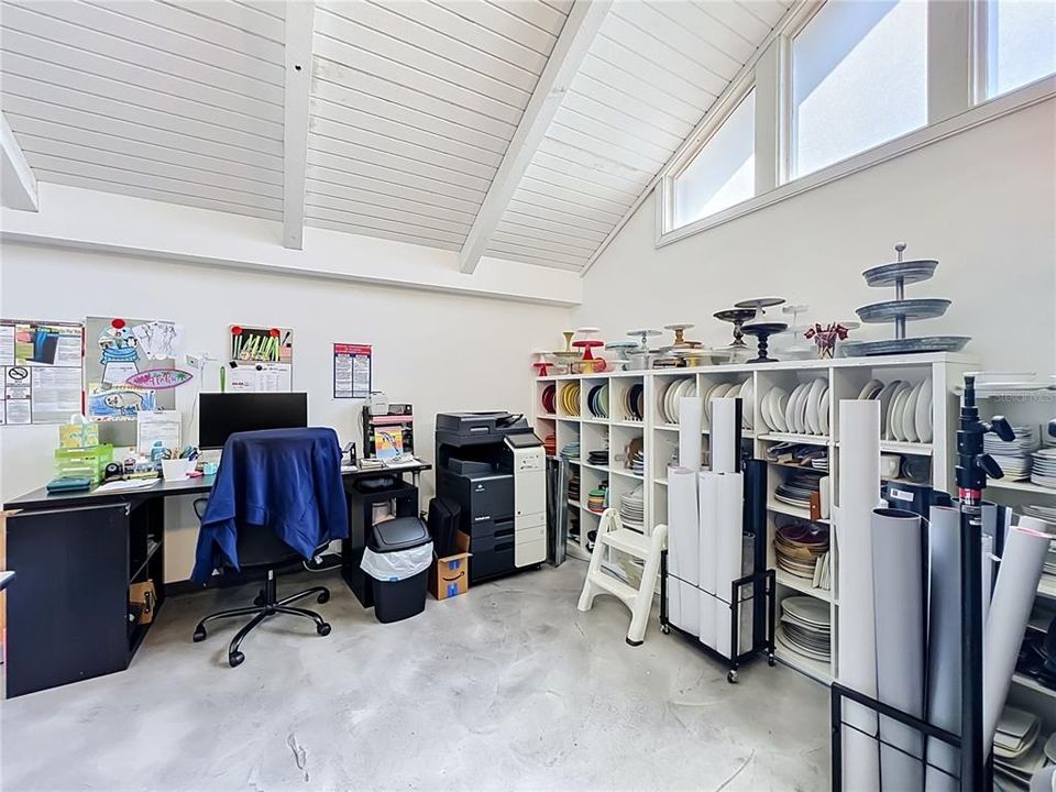 En Venta: $649,900 (2 camas, 1 baños, 2112 Pies cuadrados)