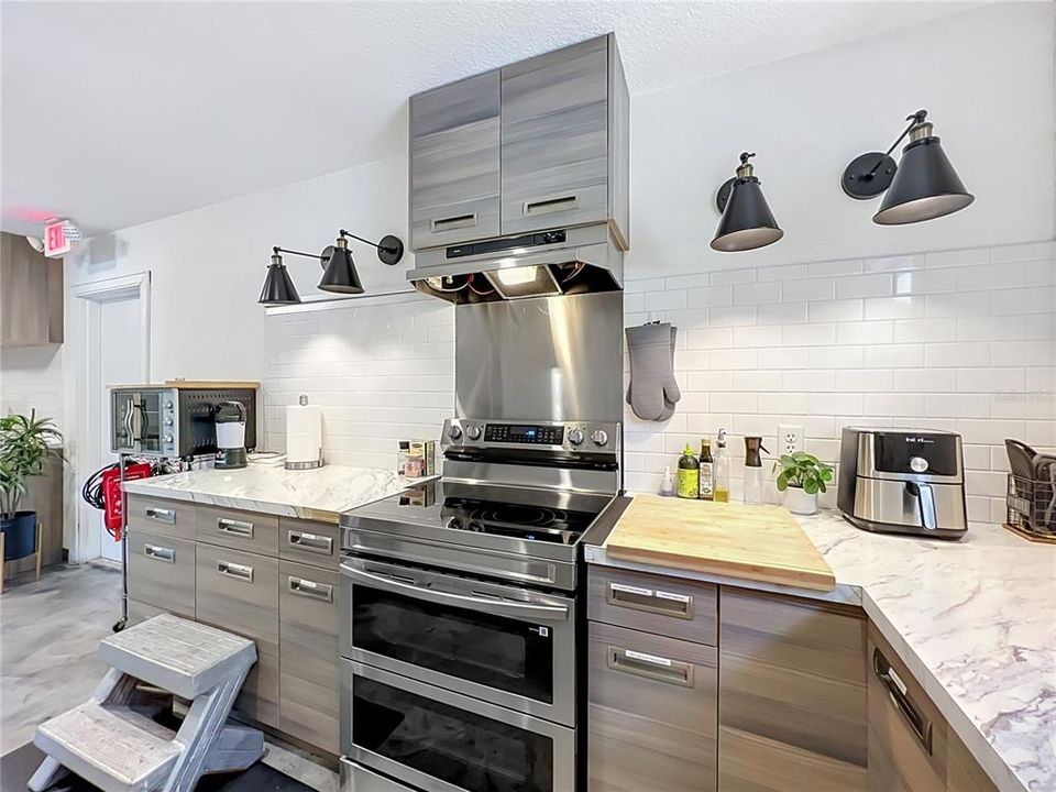 En Venta: $649,900 (2 camas, 1 baños, 2112 Pies cuadrados)