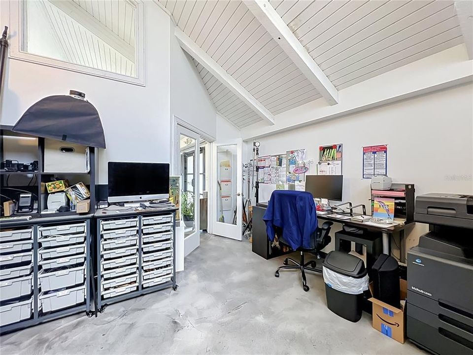 En Venta: $649,900 (2 camas, 1 baños, 2112 Pies cuadrados)