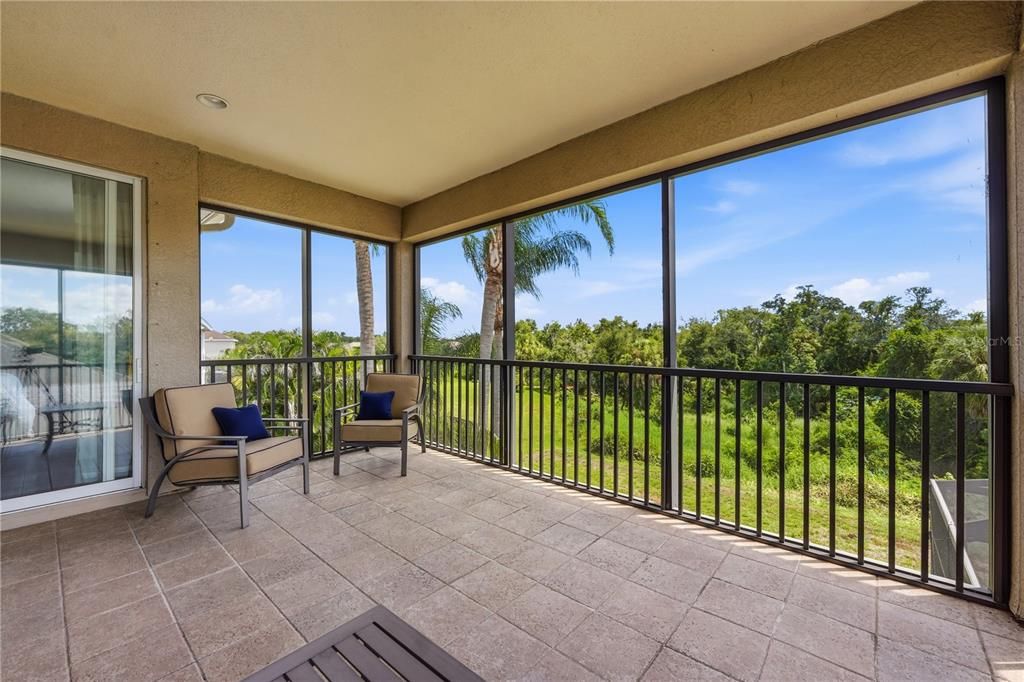En Venta: $864,000 (5 camas, 4 baños, 3974 Pies cuadrados)