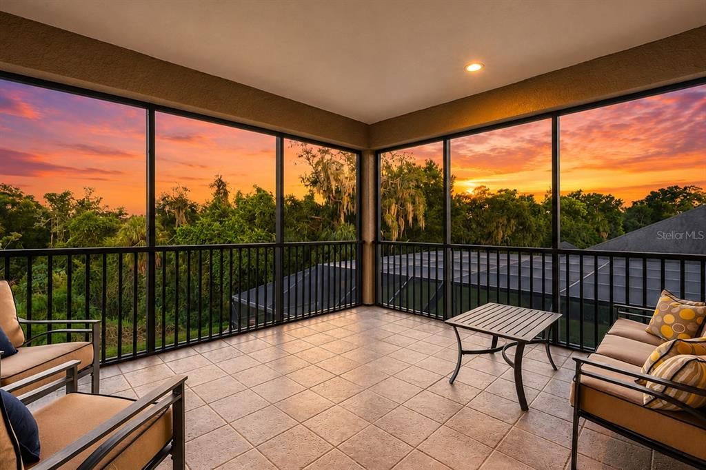 En Venta: $864,000 (5 camas, 4 baños, 3974 Pies cuadrados)
