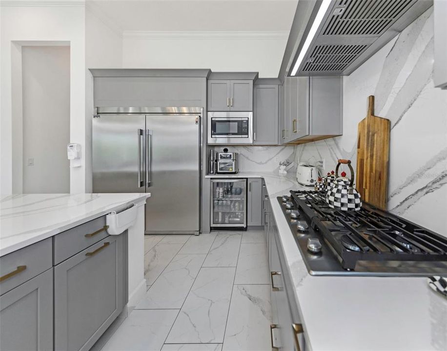 For Rent: $7,500 (6 beds, 4 baths, 5284 Square Feet)