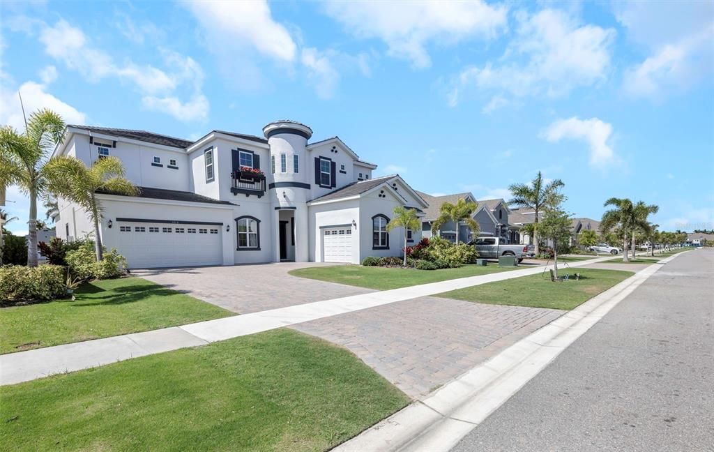 For Rent: $7,500 (6 beds, 4 baths, 5284 Square Feet)