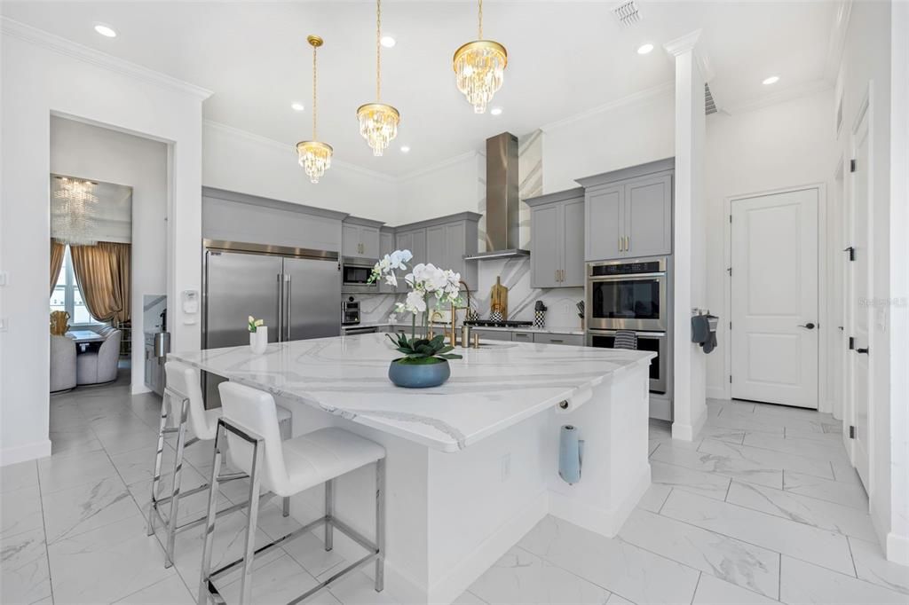 For Rent: $7,500 (6 beds, 4 baths, 5284 Square Feet)