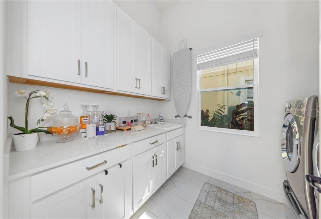 For Rent: $7,500 (6 beds, 4 baths, 5284 Square Feet)