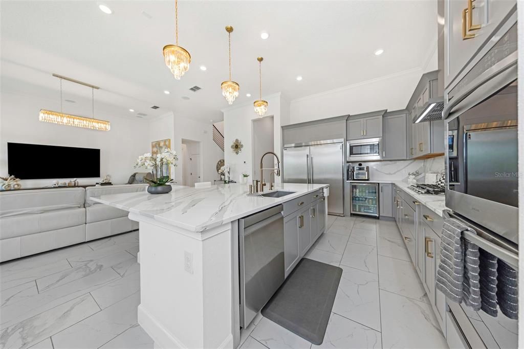 For Rent: $7,500 (6 beds, 4 baths, 5284 Square Feet)