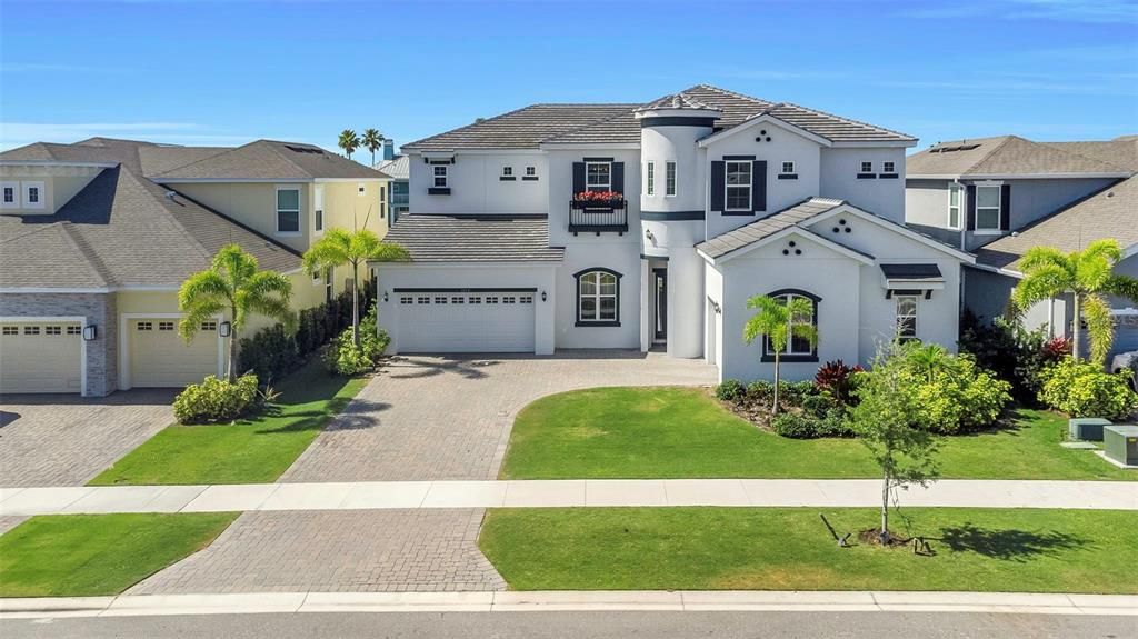For Rent: $7,500 (6 beds, 4 baths, 5284 Square Feet)