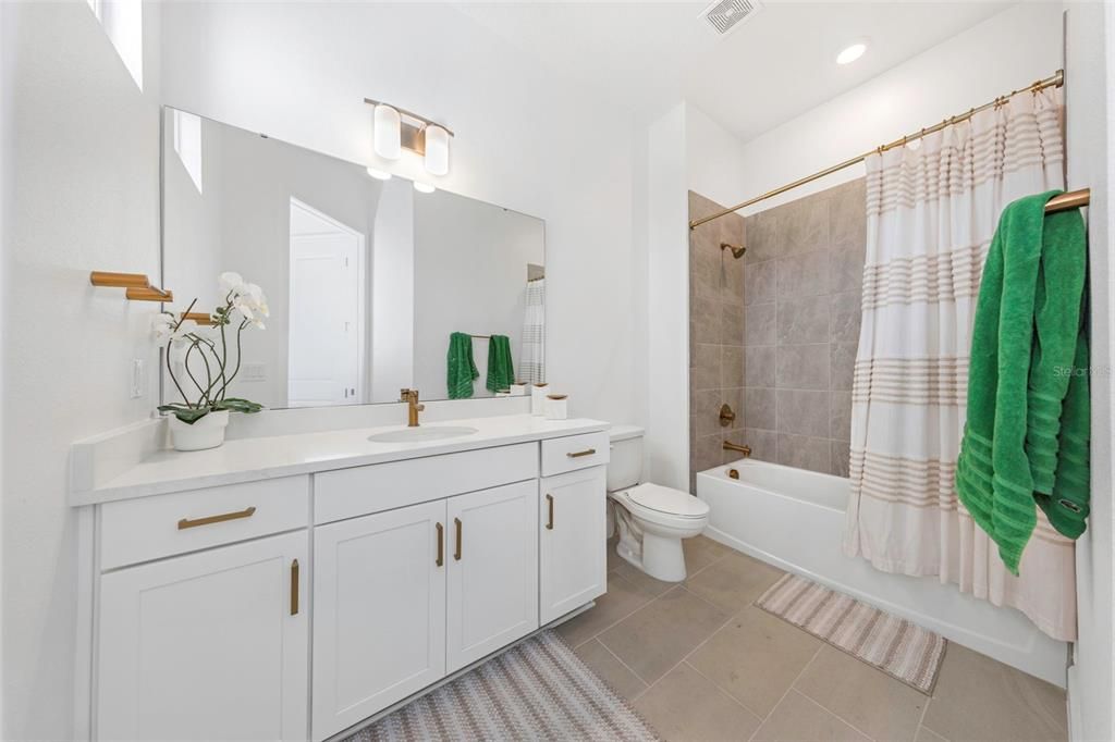 For Rent: $7,500 (6 beds, 4 baths, 5284 Square Feet)