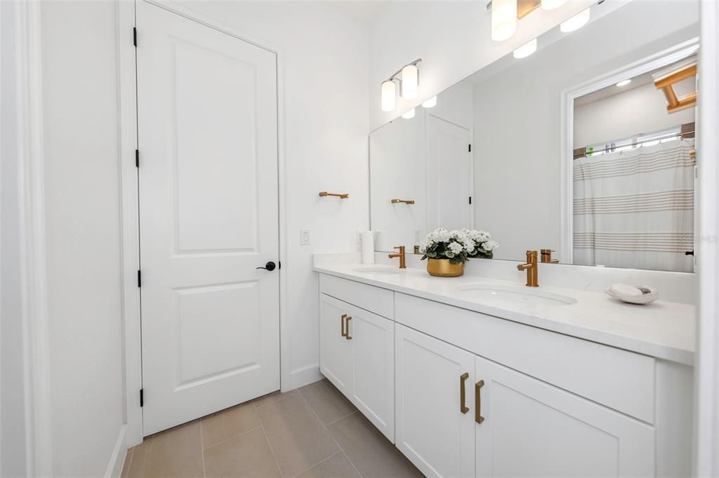 For Rent: $7,500 (6 beds, 4 baths, 5284 Square Feet)