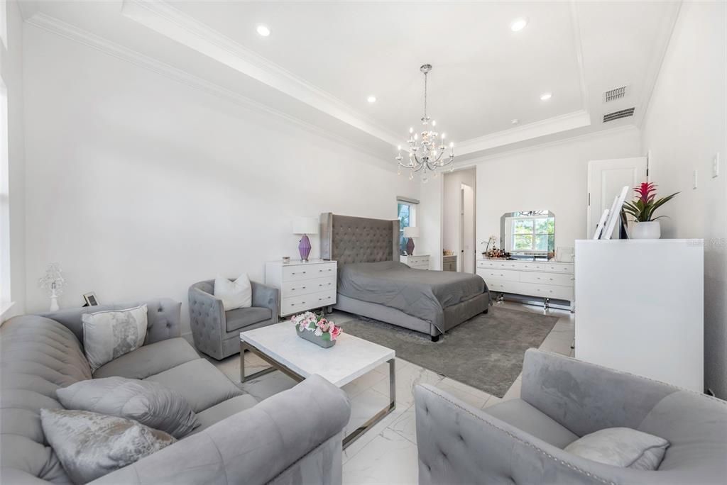 For Rent: $7,500 (6 beds, 4 baths, 5284 Square Feet)