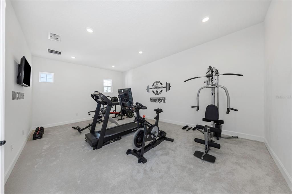 For Rent: $7,500 (6 beds, 4 baths, 5284 Square Feet)
