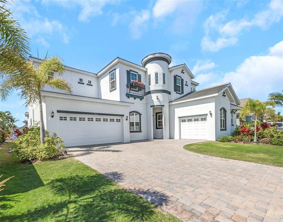 For Rent: $7,500 (6 beds, 4 baths, 5284 Square Feet)