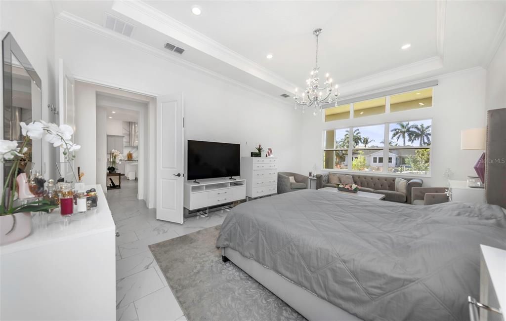 For Rent: $7,500 (6 beds, 4 baths, 5284 Square Feet)