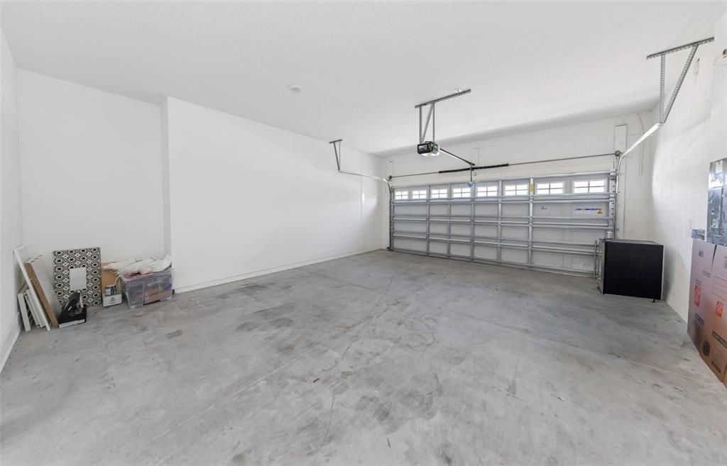 For Rent: $7,500 (6 beds, 4 baths, 5284 Square Feet)