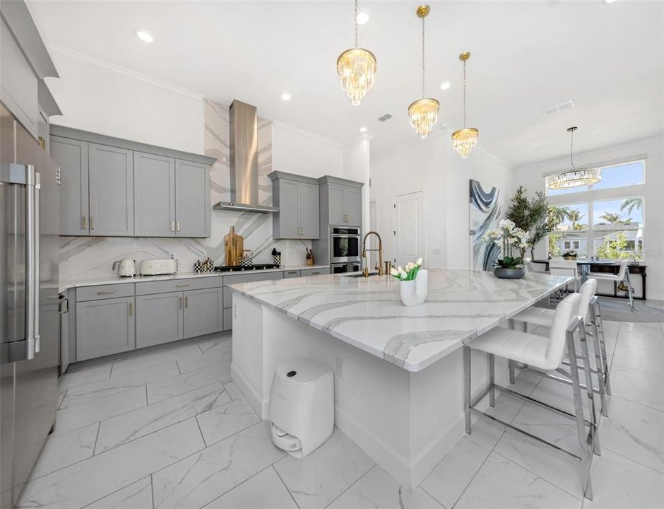 For Rent: $7,500 (6 beds, 4 baths, 5284 Square Feet)
