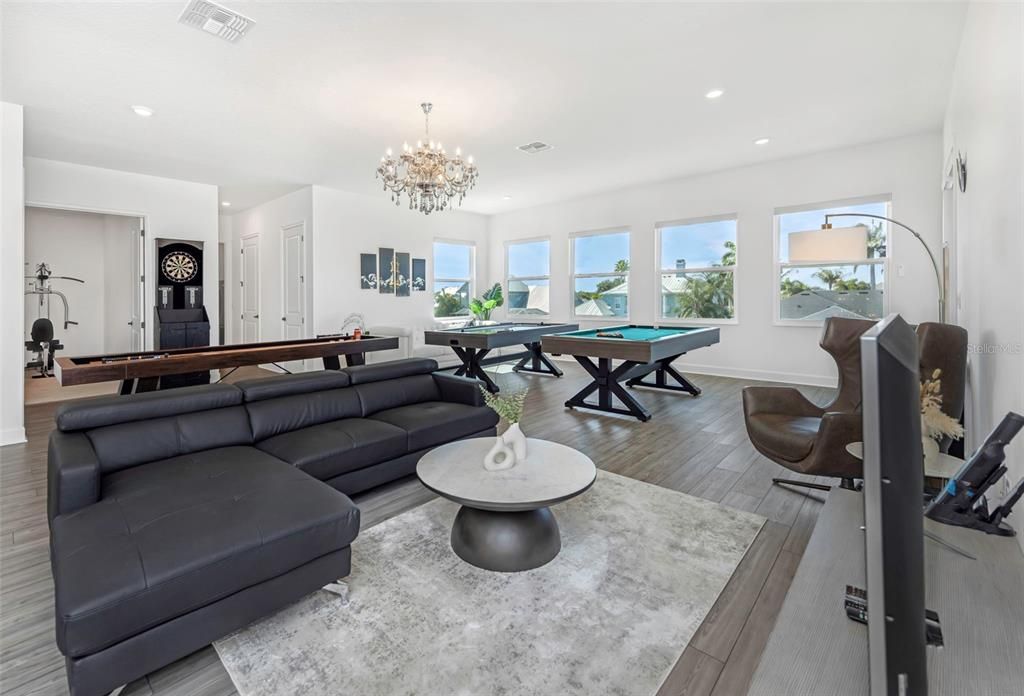 For Rent: $7,500 (6 beds, 4 baths, 5284 Square Feet)