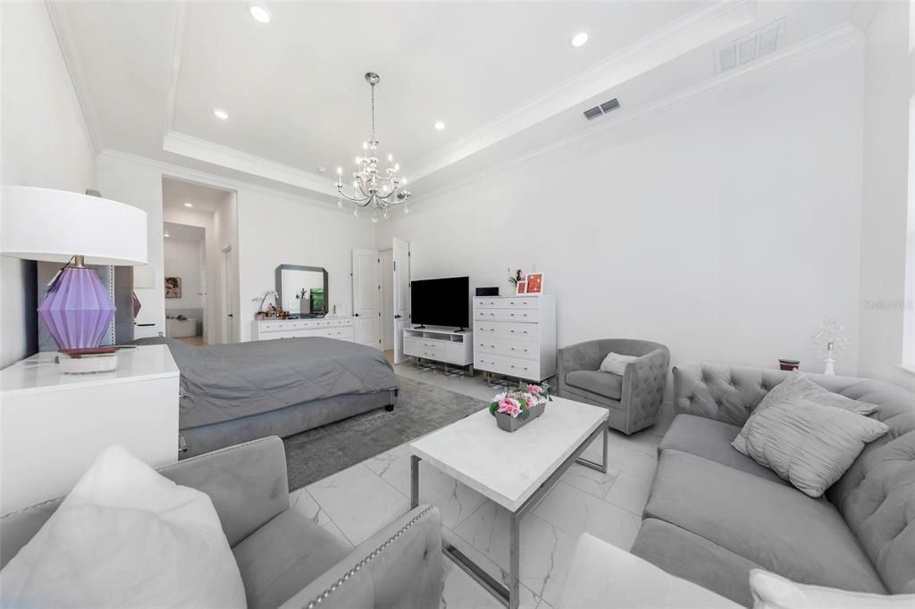 For Rent: $7,500 (6 beds, 4 baths, 5284 Square Feet)