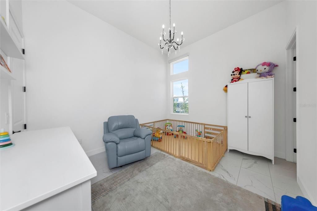 For Rent: $7,500 (6 beds, 4 baths, 5284 Square Feet)