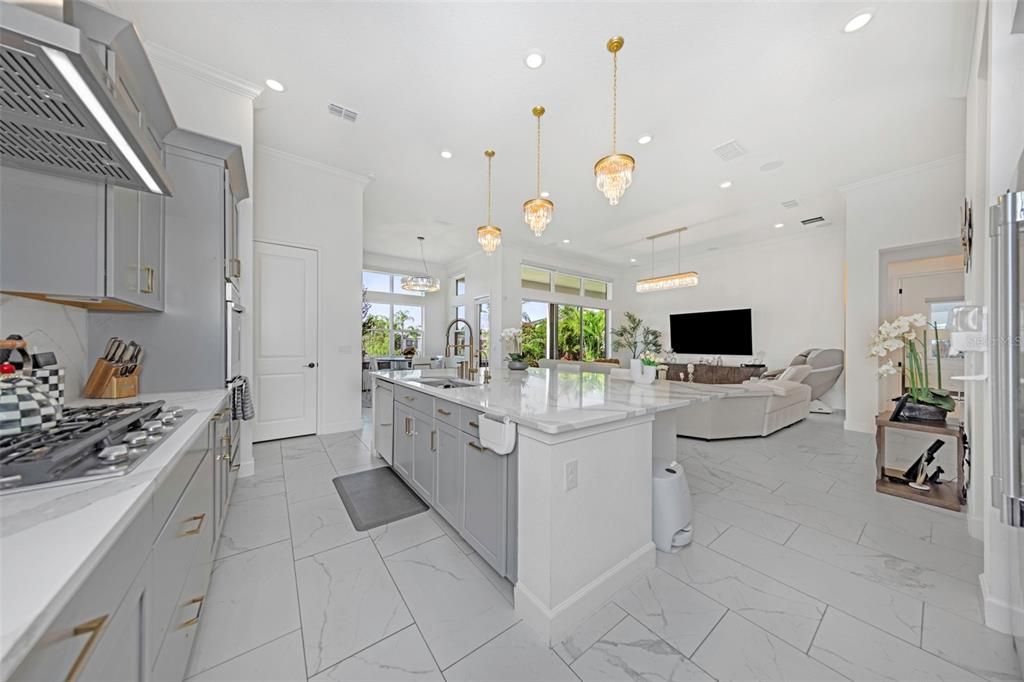 For Rent: $7,500 (6 beds, 4 baths, 5284 Square Feet)