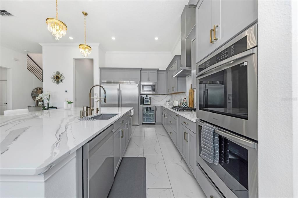 For Rent: $7,500 (6 beds, 4 baths, 5284 Square Feet)