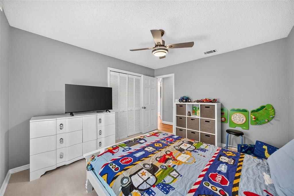 For Sale: $1,500,000 (5 beds, 3 baths, 3643 Square Feet)