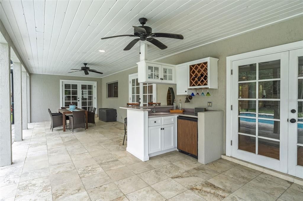 For Sale: $1,500,000 (5 beds, 3 baths, 3643 Square Feet)