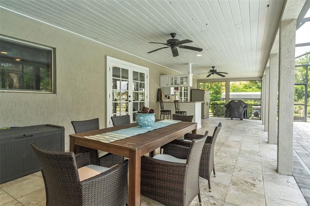 For Sale: $1,500,000 (5 beds, 3 baths, 3643 Square Feet)