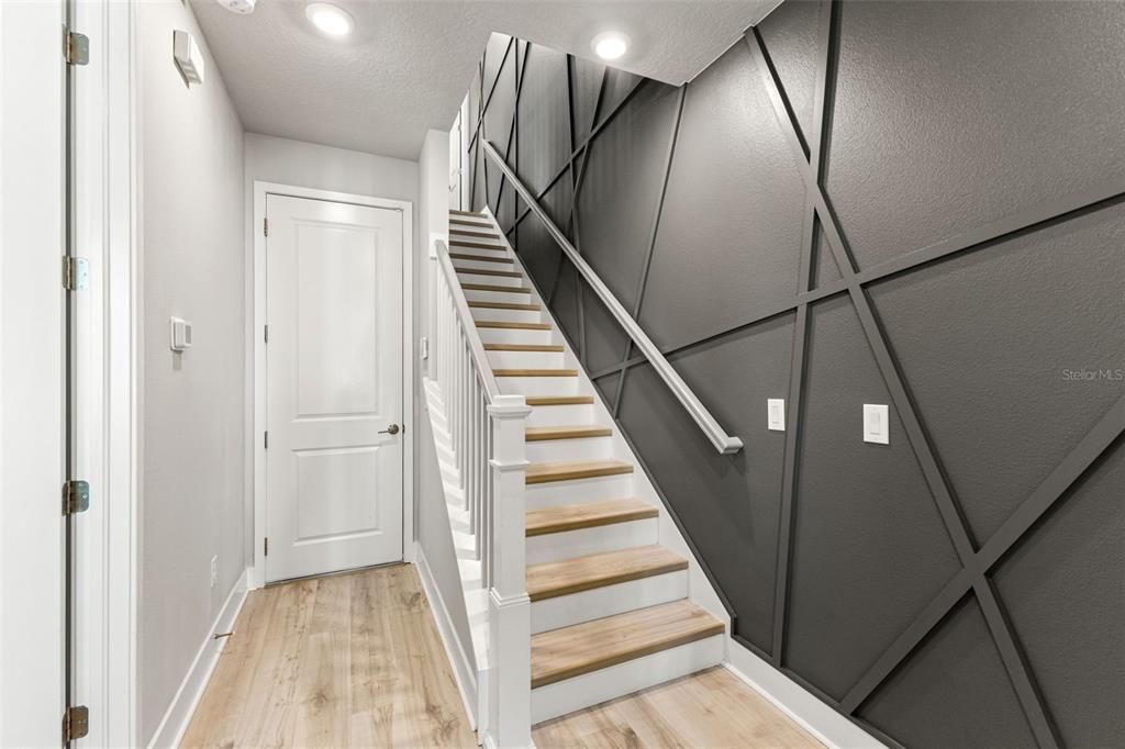 For Sale: $619,990 (3 beds, 4 baths, 2554 Square Feet)