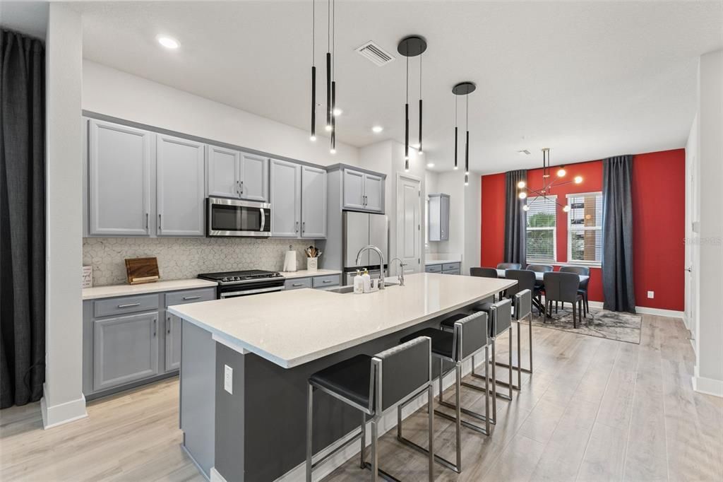 For Sale: $619,990 (3 beds, 4 baths, 2554 Square Feet)