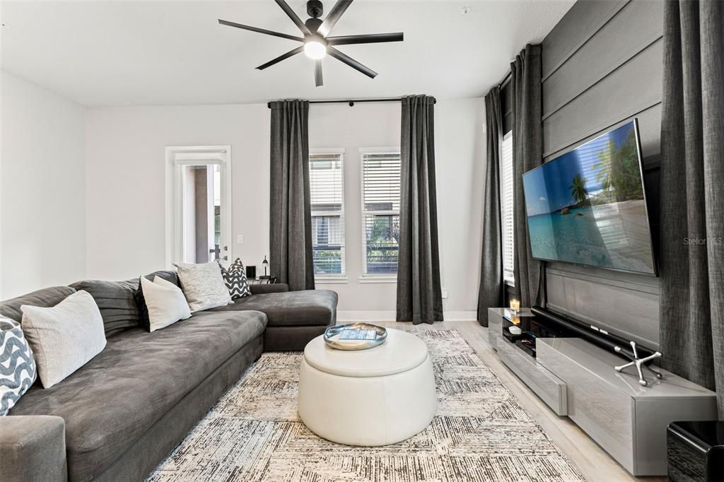 For Sale: $619,990 (3 beds, 4 baths, 2554 Square Feet)