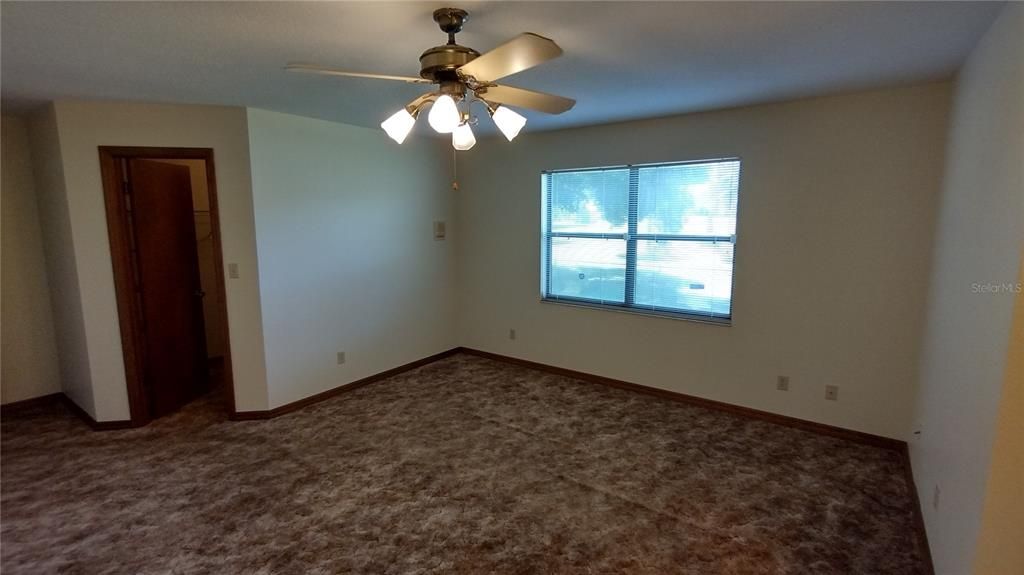 For Sale: $304,000 (3 beds, 2 baths, 1414 Square Feet)