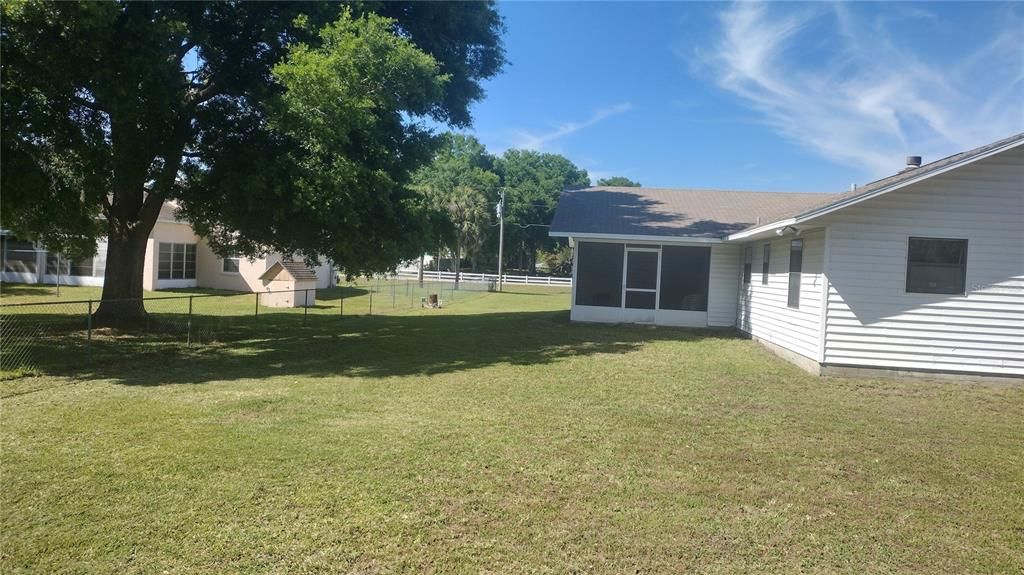 For Sale: $304,000 (3 beds, 2 baths, 1414 Square Feet)