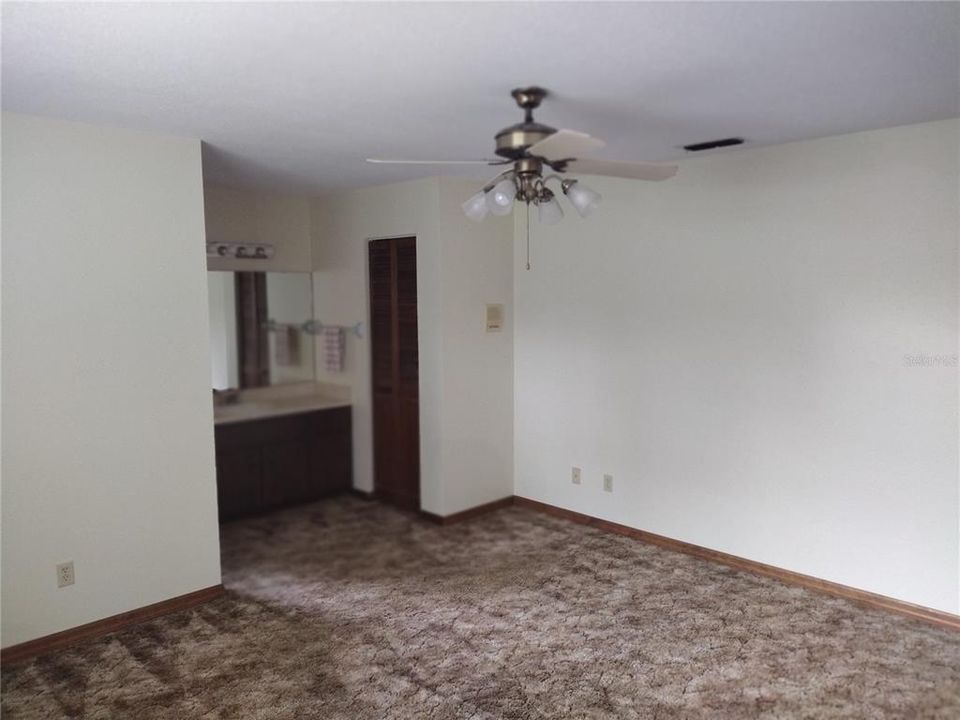 For Sale: $304,000 (3 beds, 2 baths, 1414 Square Feet)